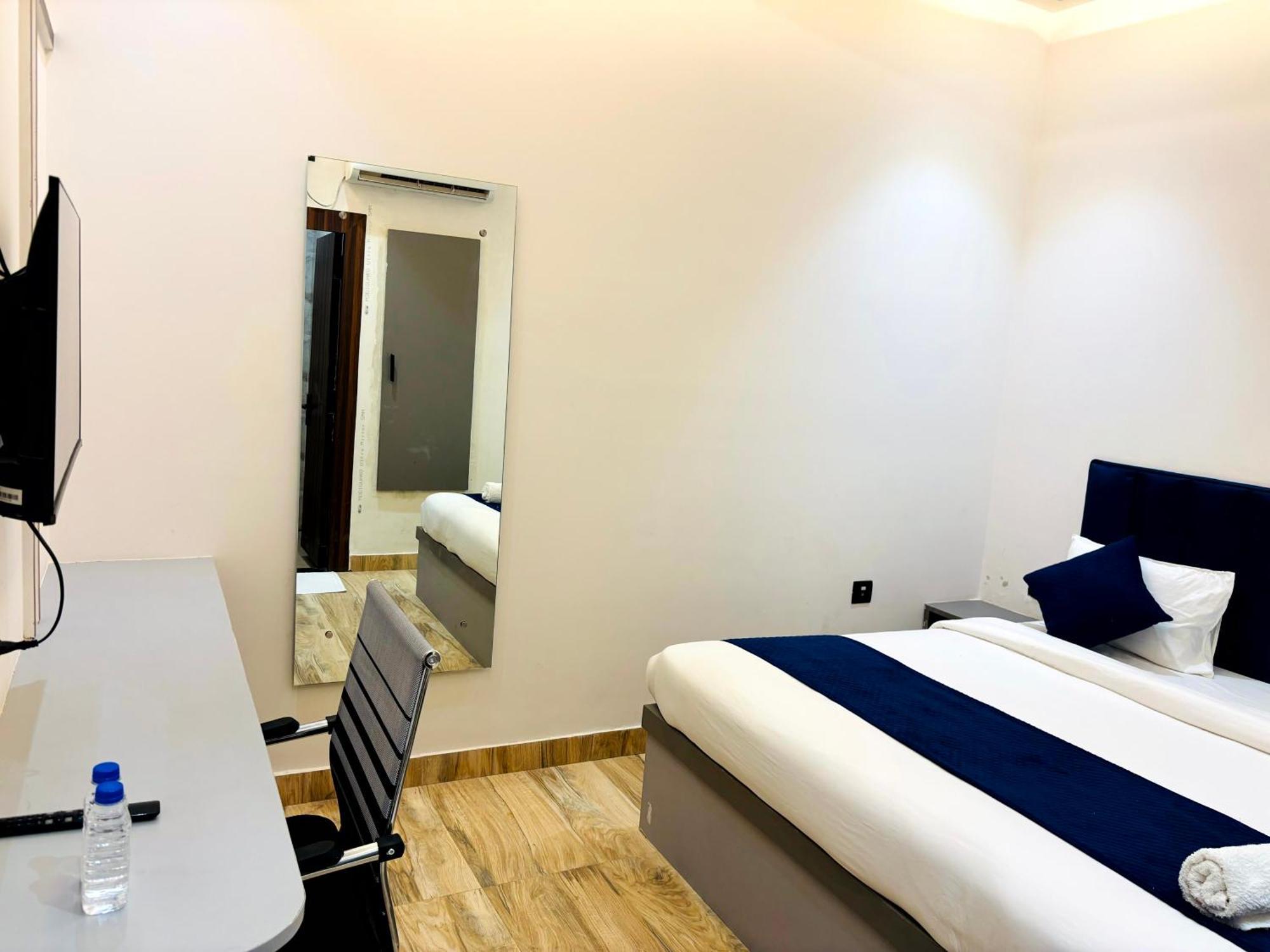 Hotel Taj Way By Jyoti Villa Agra  Exterior photo