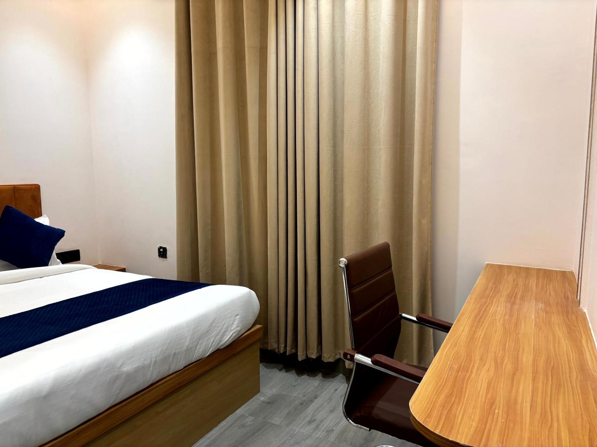 Hotel Taj Way By Jyoti Villa Agra  Exterior photo