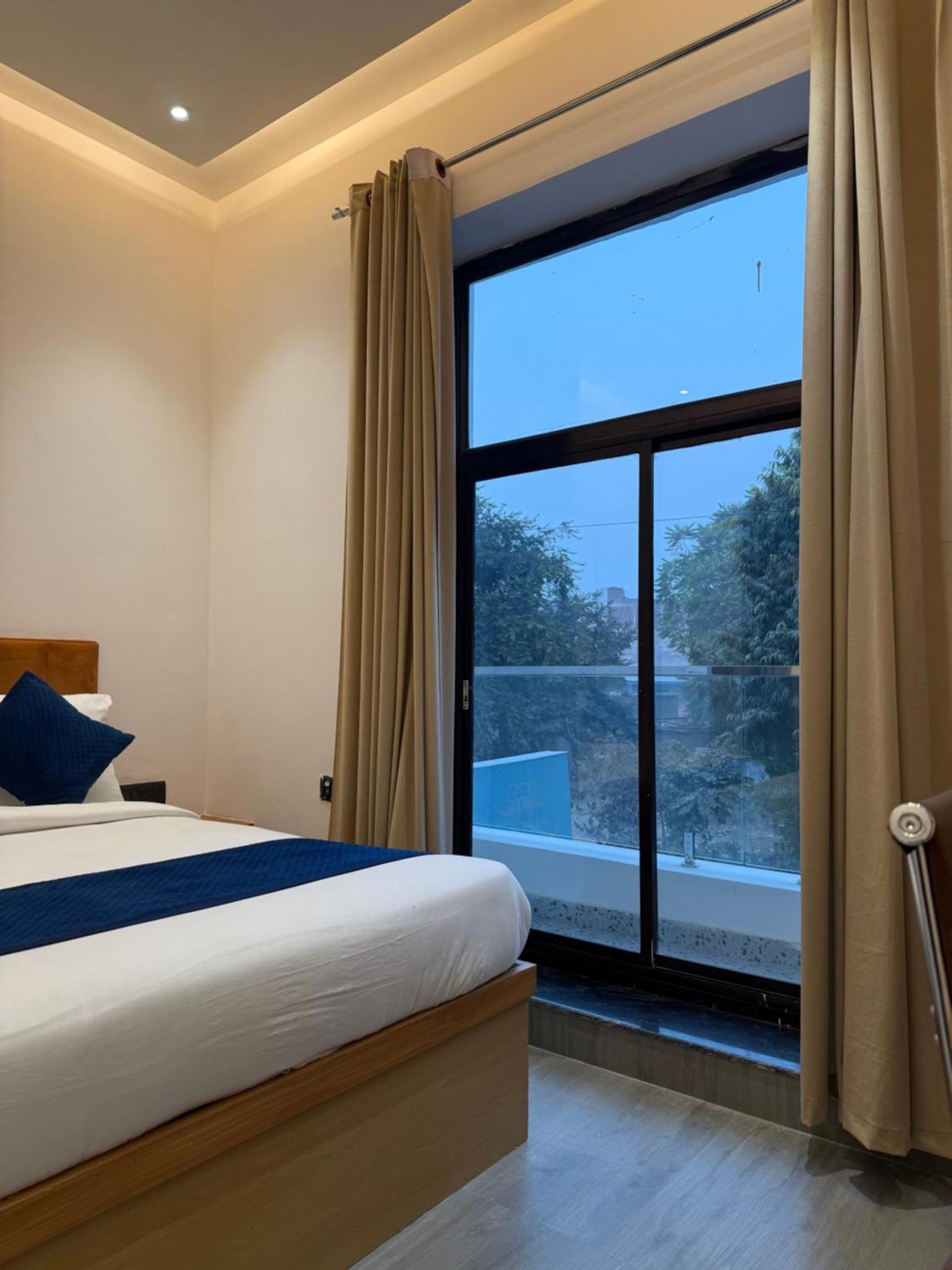 Hotel Taj Way By Jyoti Villa Agra  Exterior photo